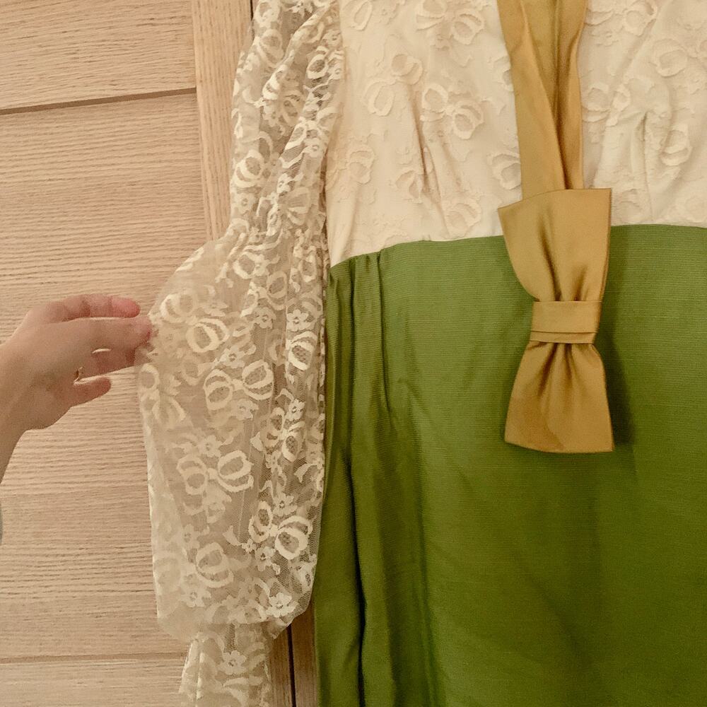 Vintage Green Maxi Dress with Satin Bow Belt 1970s Cream Lace Formal Dress - Picture 4 of 11